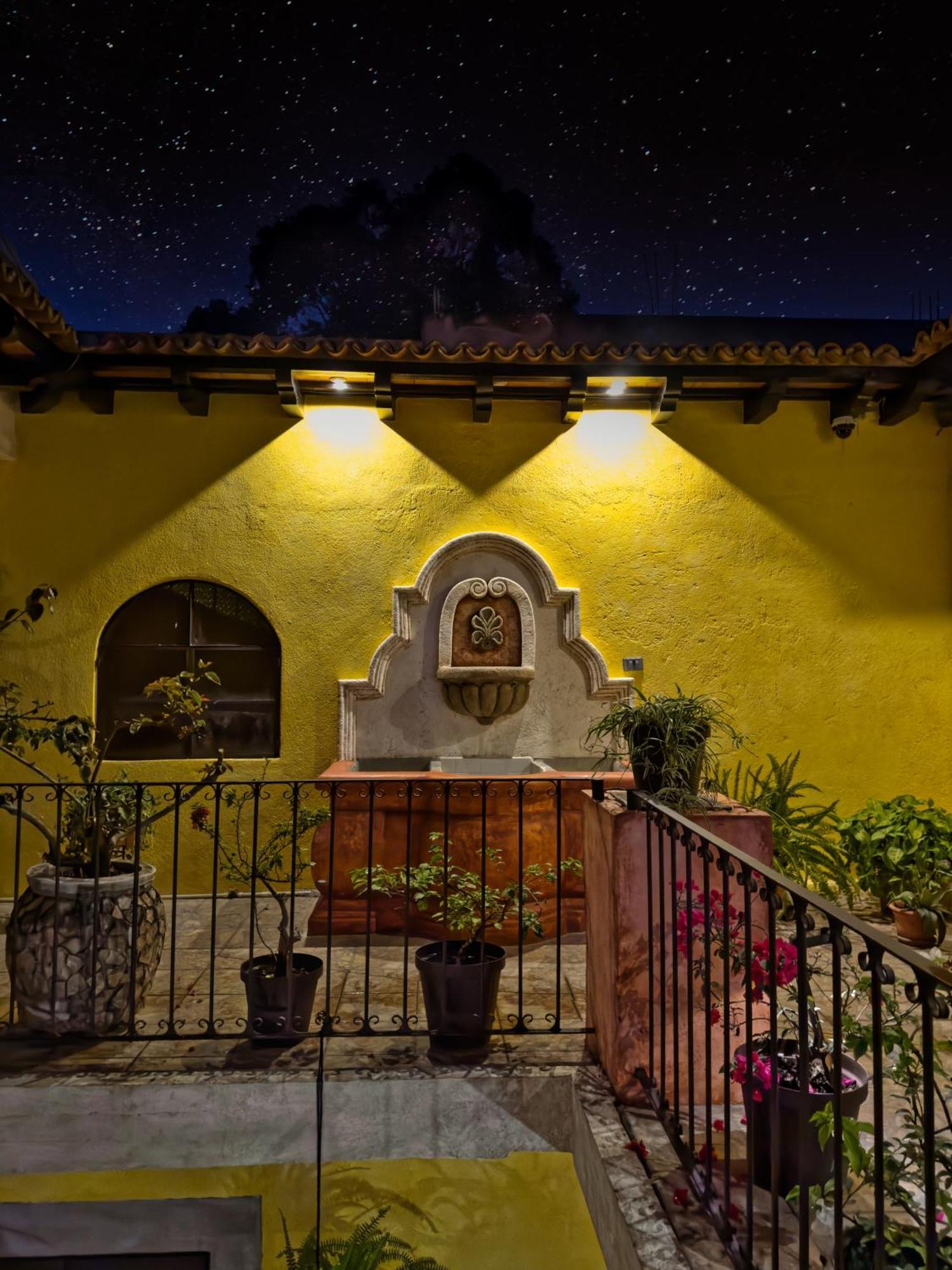 Maison Bougainvillea Antigua Eksteriør billede